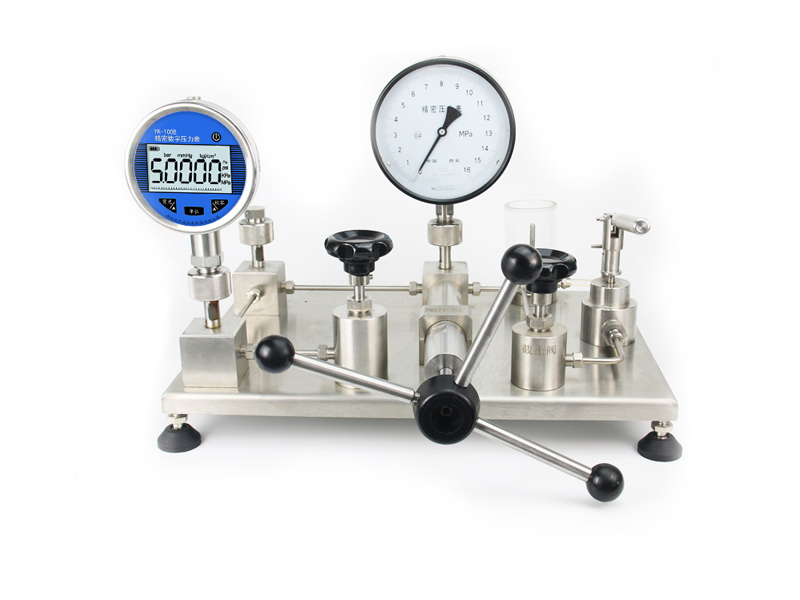 臺式液體壓力源